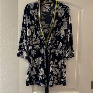 Susan Graver Navy Floral Kimono Cardigan/Robe/Cover up